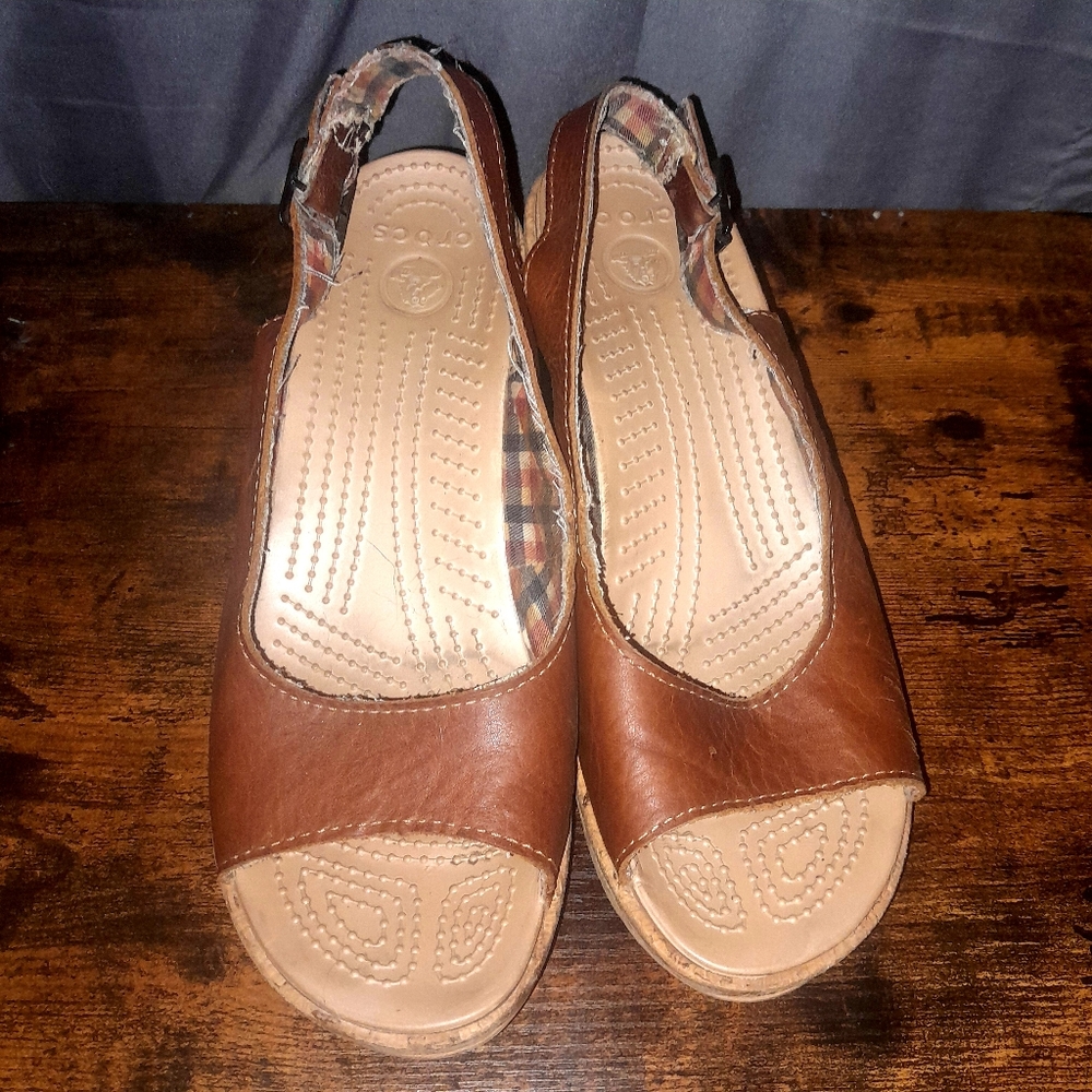 CROCS A-Leigh Brown Leather Sling Back Cork Wedge Vacation Beach Summer 10W